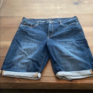 Like new Banana Republic Bermuda Shorts